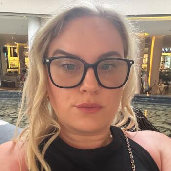 Babysitter in Hastings: Emma