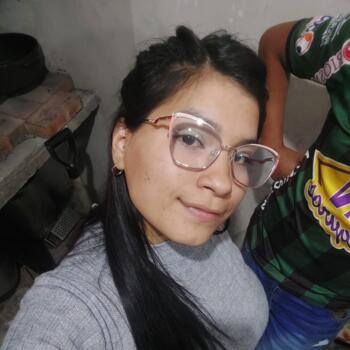 Niñera en Isidro Casanova: Micaela