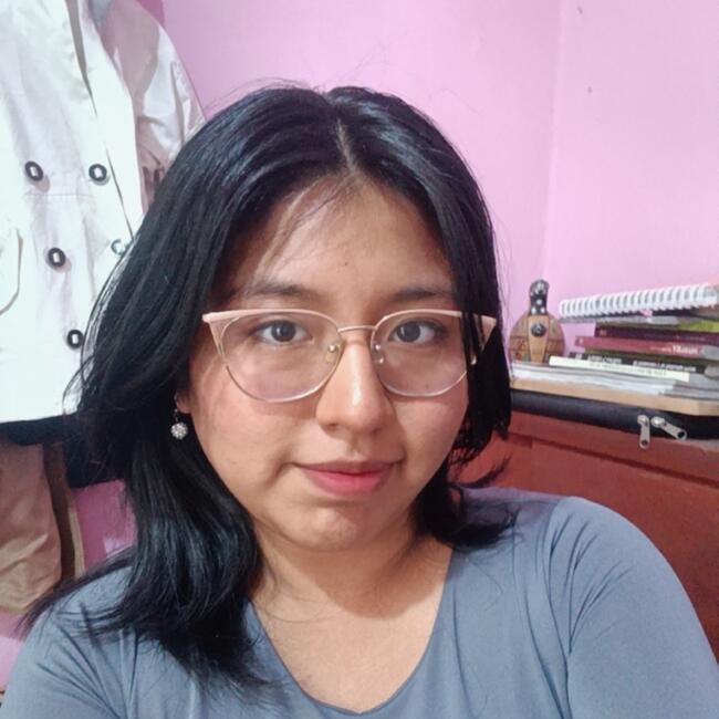 Babysitter in El Agustino: Adriana