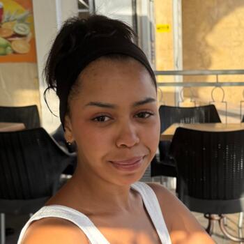 Babysitter in Agadir: Majda
