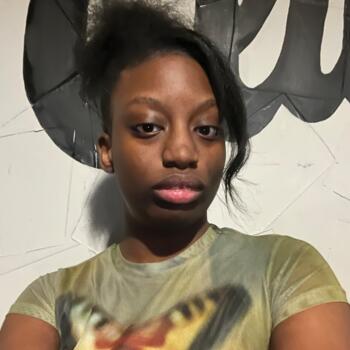 Babysitter in Fort Worth: Victoria