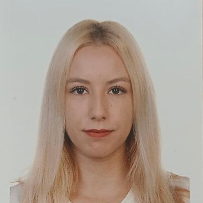 Babysitter in Toledo: Ainhoa