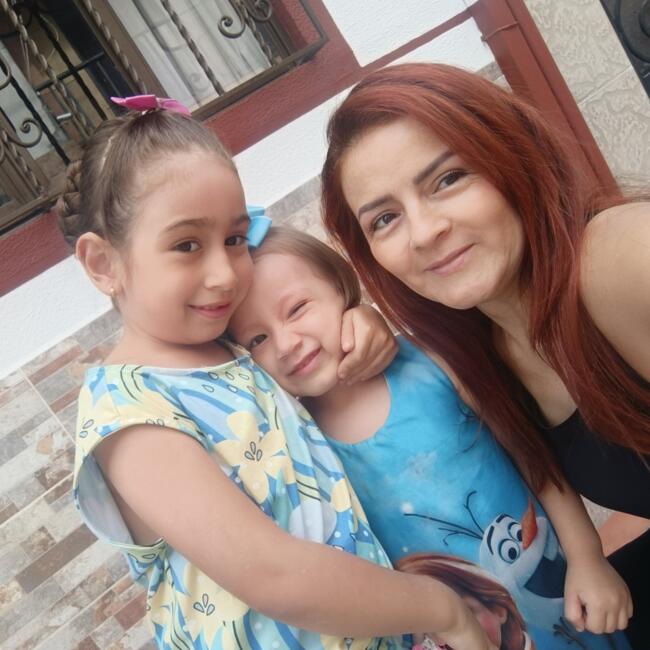 Babysitter in Los Gavilanes: Adriana