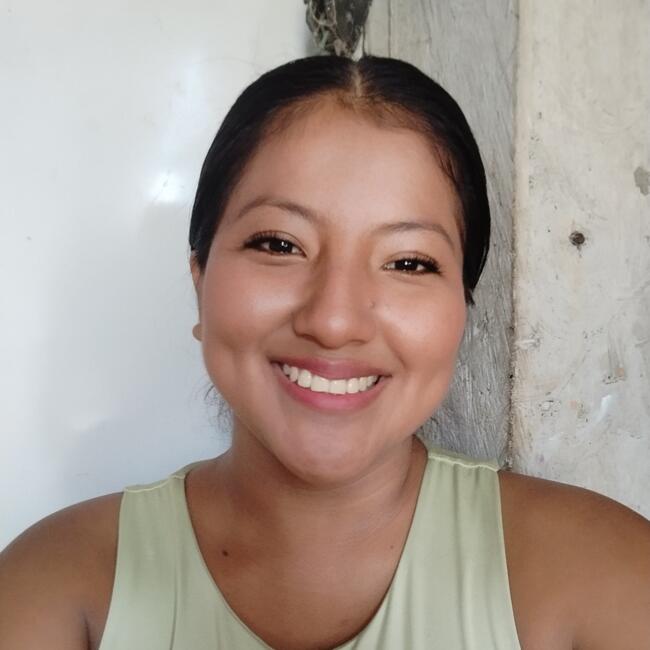Baby-sitter in Santa Elena: Laura Dayana