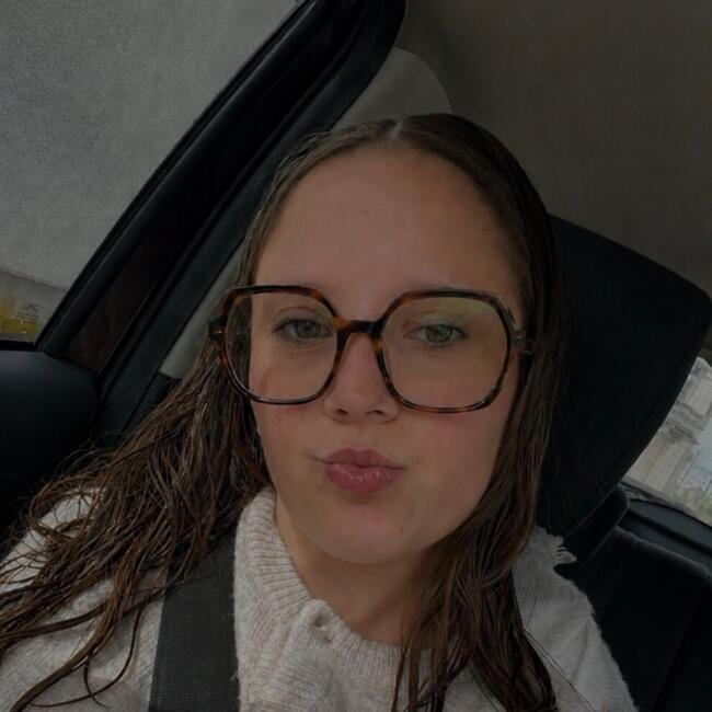 Babysitter in Niort: Louna