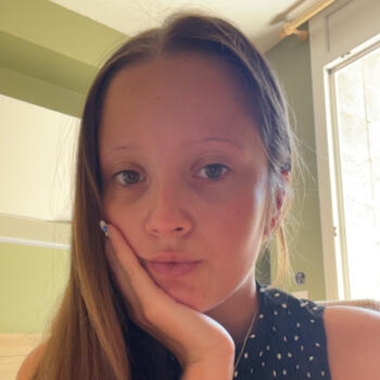 Babysitter Châtellerault: Louna