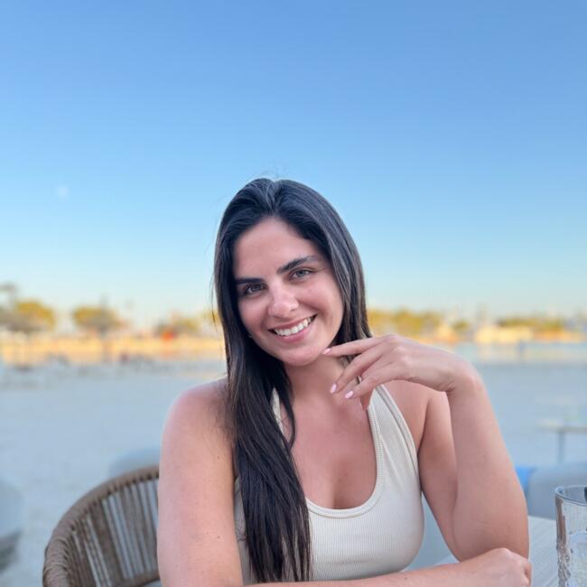 Babysitter in Ericeira: Camila