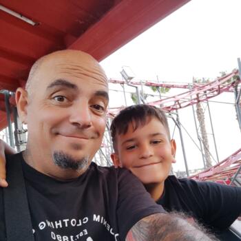 Trabajo de canguro en Algorfa: trabajo de canguro Manuel