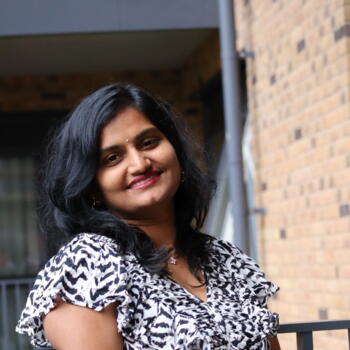Babysitter Feltham: Akhila