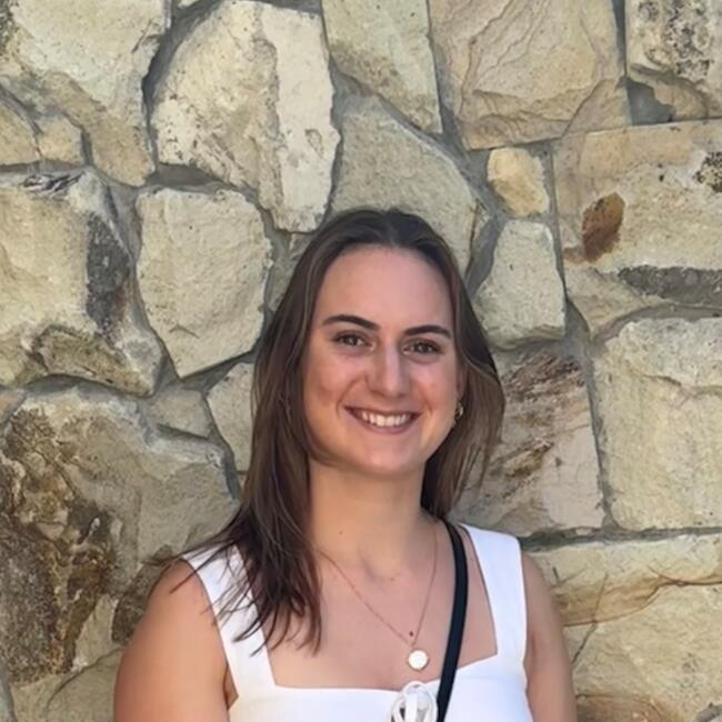 Babysitter in Melbourne: Kobi