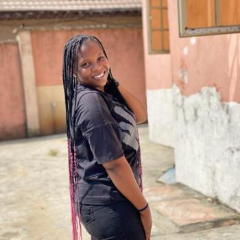 Babysitter in Lagos: Favour