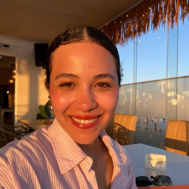 Babysitter em Faro: Pamela