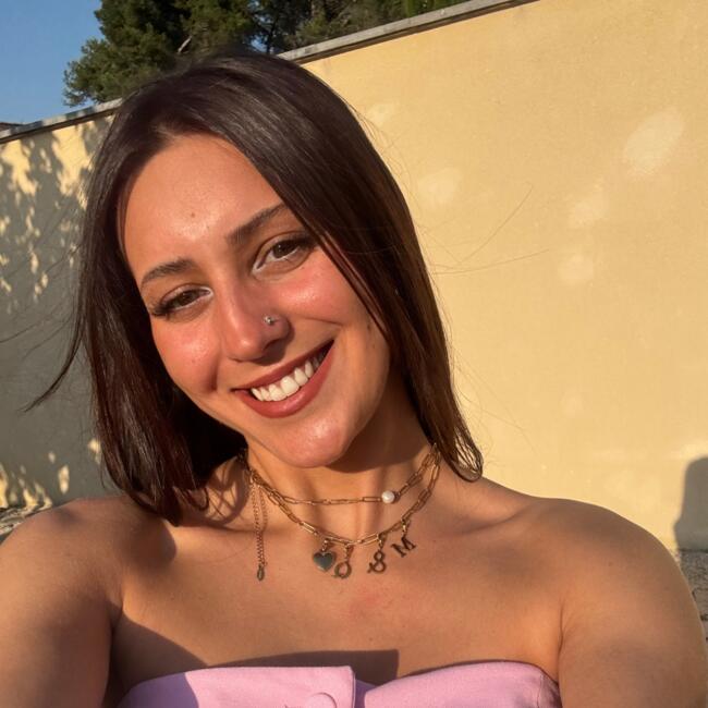 Babysitter in Saint-Paul-les-Fonts: Mélissa