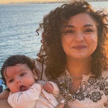 Δουλειά για babysitter στην περιοχή Νίκαια: δουλειά φύλαξης παιδιών Nisrine