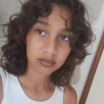 Babysitter in Pilar: Carla