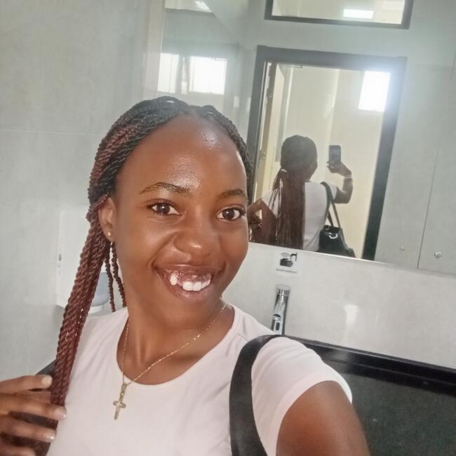 Opiekunka do dziecka w Warszawa: Tinotenda