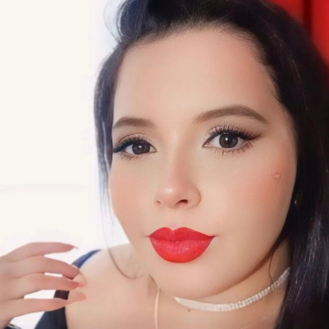 Babysitter in Curitiba: Aline