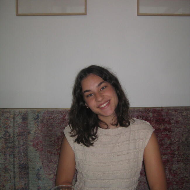 Babysitter in Costa Mesa: Kaylin