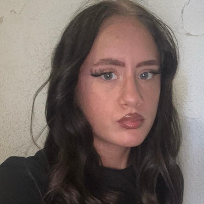 Babysitter in Montreuil: Oceane