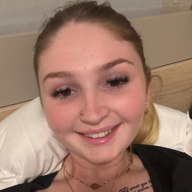 Babysitter in Barbezieux-Saint-Hilaire: Shana