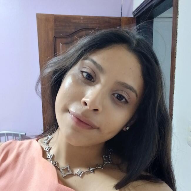 Babysitter in Comayagua: Ninive sarahi