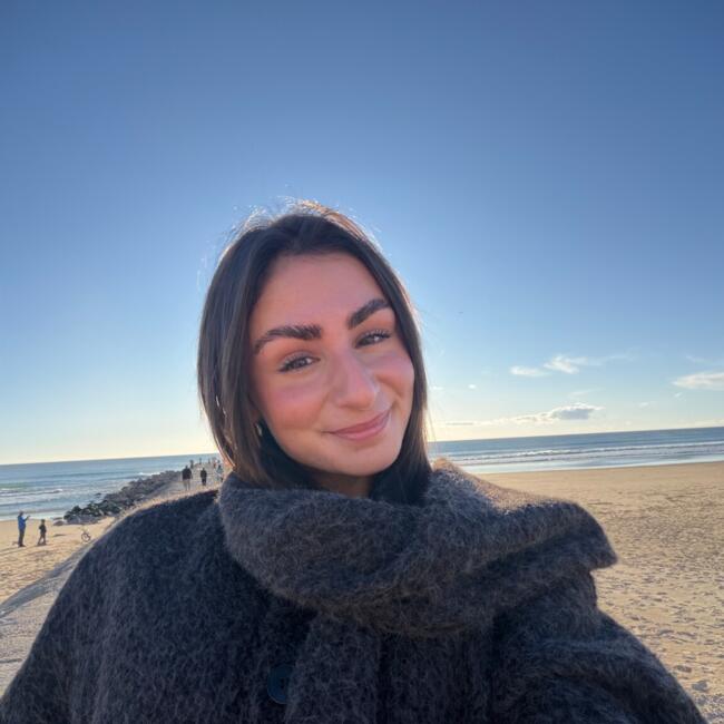 Babysitter em Charneca de Caparica: Laura