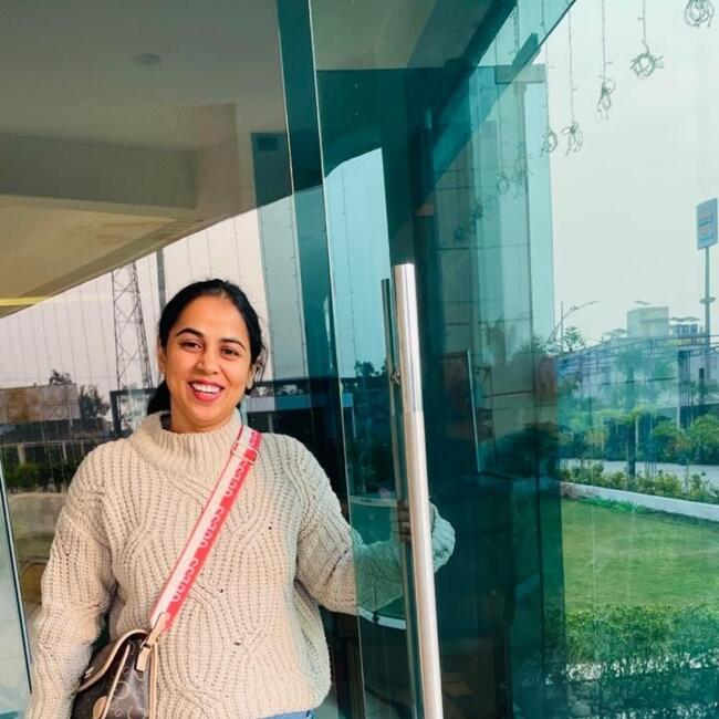 बंगलौर में बेबीसिटिंग की नौकरी: Akancha