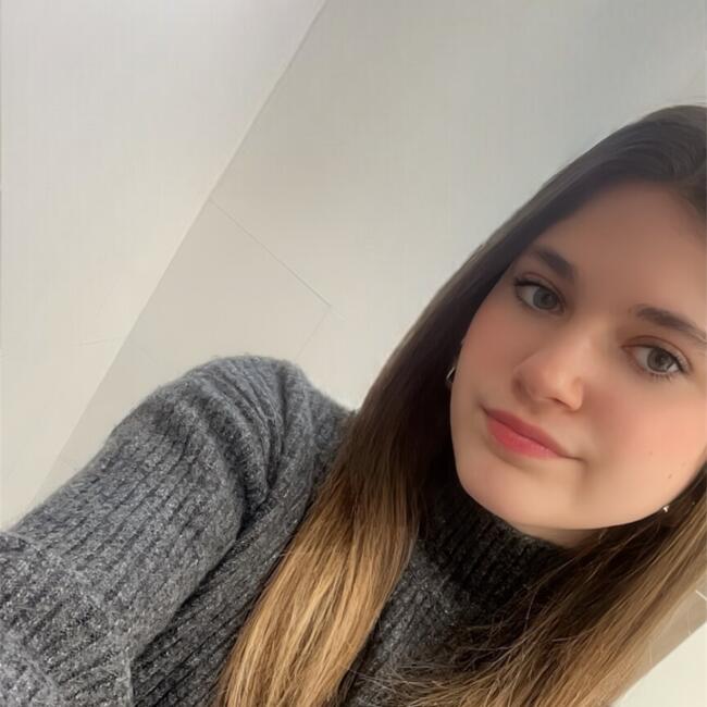 Babysitter in Monéteau: Marine