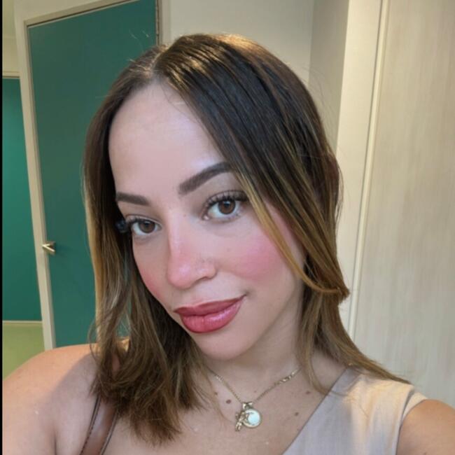 Canguro en Madrid: Yameiriz