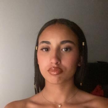 Babysitter in Clermont-Ferrand: Leïla