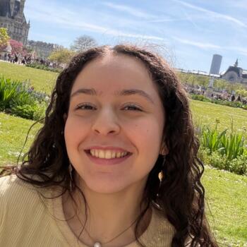 Babysitter in Romainville: Lyna