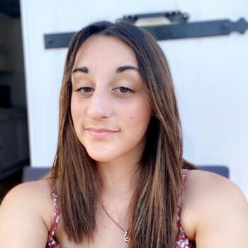 Babysitter in Chevilly: Lena