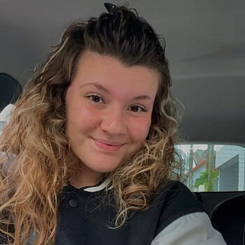 Baby-sitter in Pau: Laura