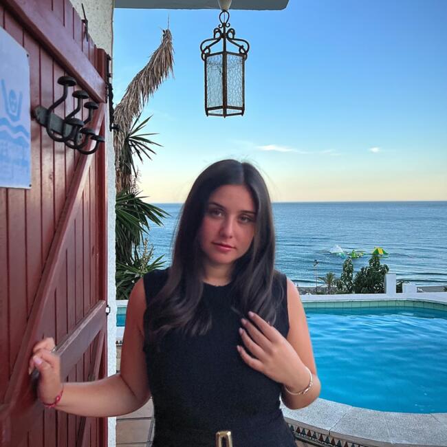 Babysitter in Charleroi: Celia