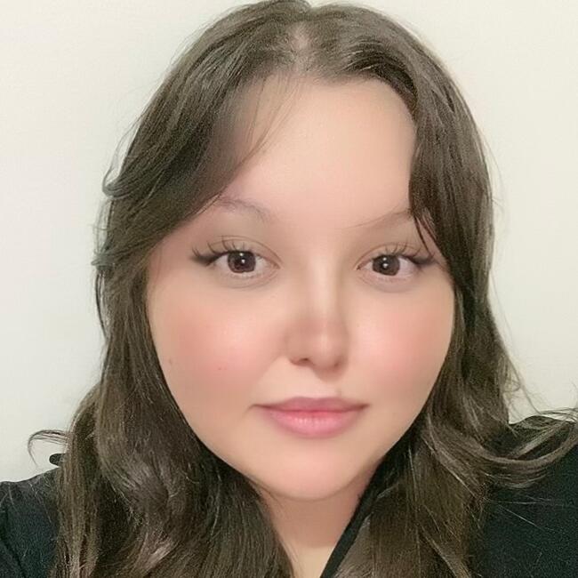 مربية أطفال في الدوحة: Hana