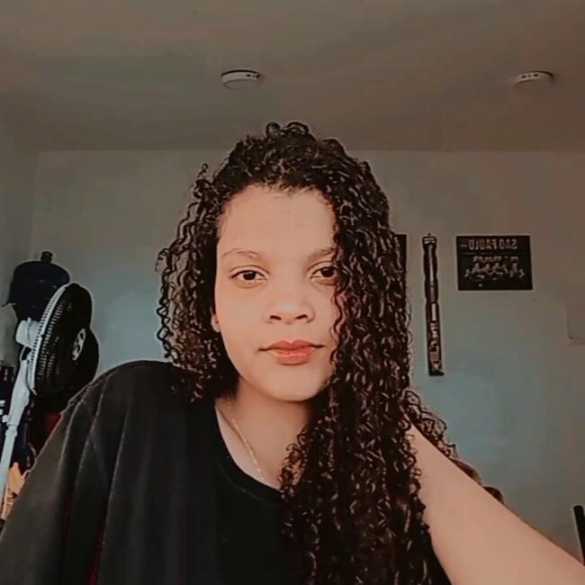 Babysitter in São Paulo: Larissa