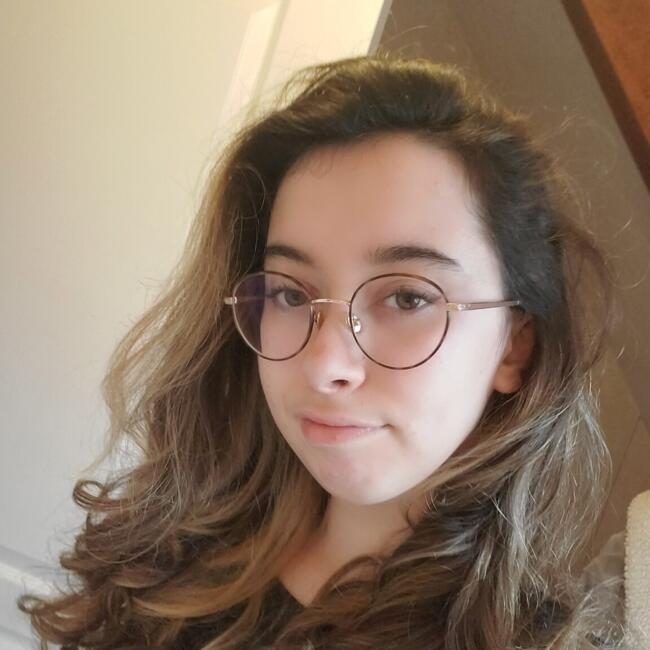 Babysitter in Troyes: Lucia