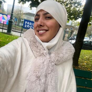 Babysitter Bouskoura: Kawtar