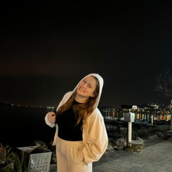 İstanbul bölgesinde bebek bakıcılığı işi: Gizem