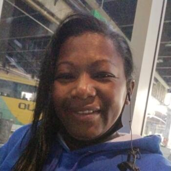 Babá em Itajaí: Odayzia
