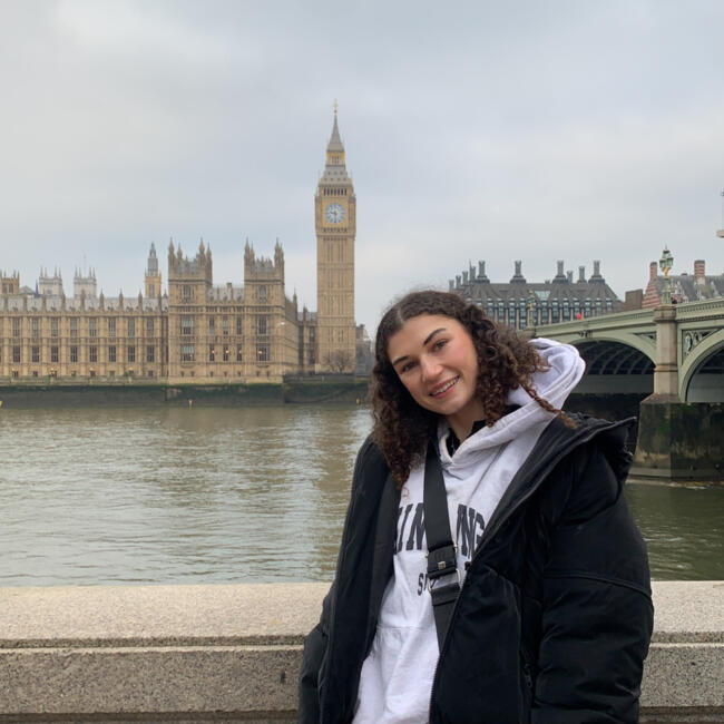 Babysitter in Palmerston North: Ellie