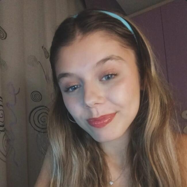 Babysitter in Cork: Ana