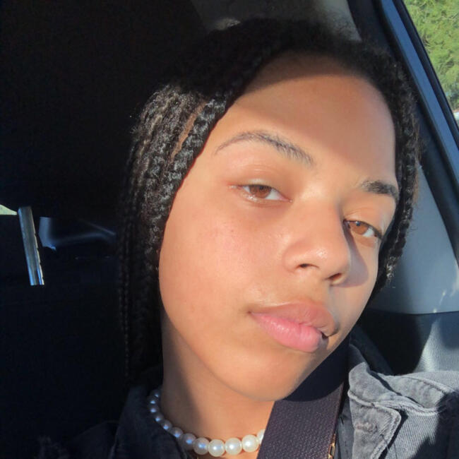 Babysitter in Frouzins: Elijah