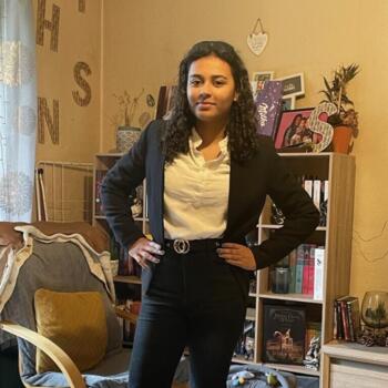 Babysitter in Albertville: Nayana