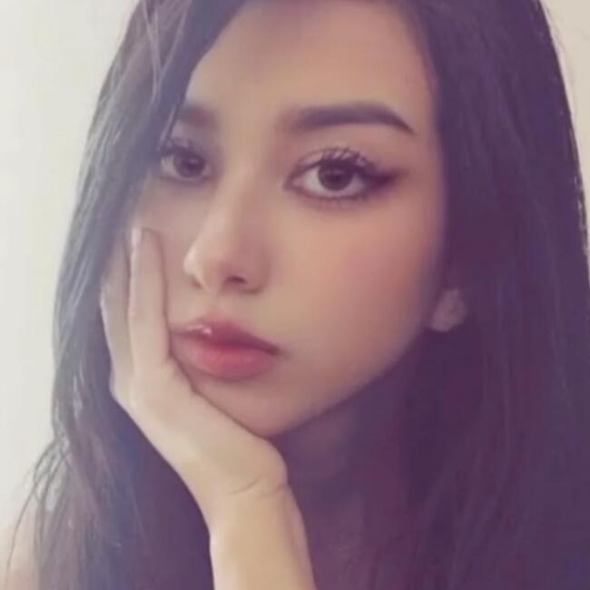 Babysitter in Soverato Marina: Laura