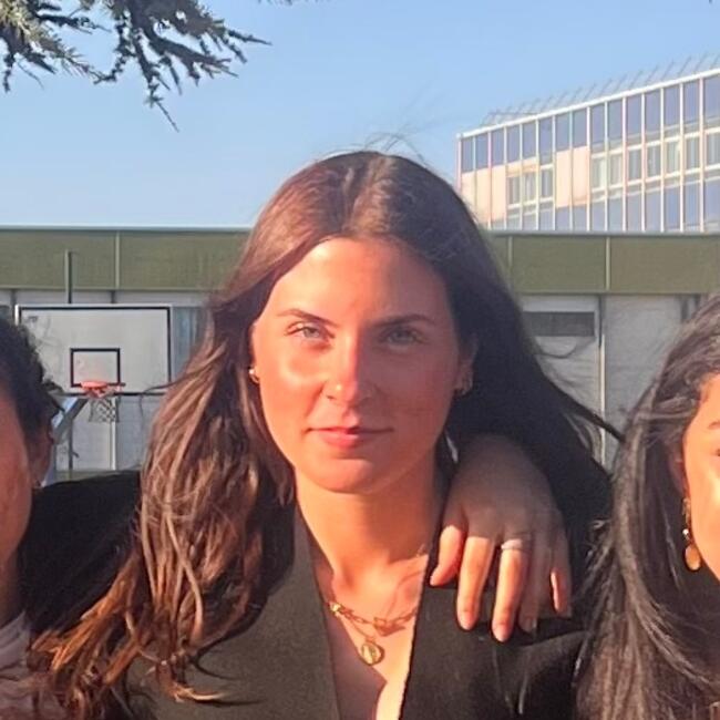 Babysitter in Mantes-la-Ville: Létizia