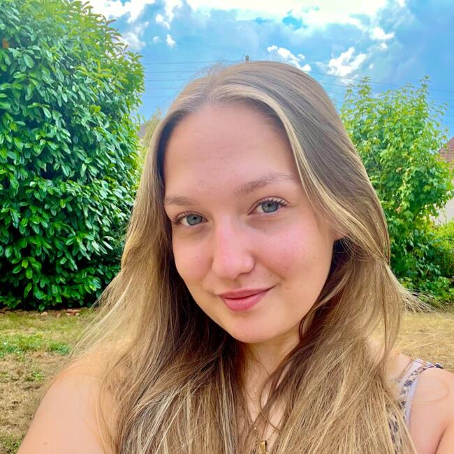 Babysitter in Châtillon-sur-Loire: Clémentine