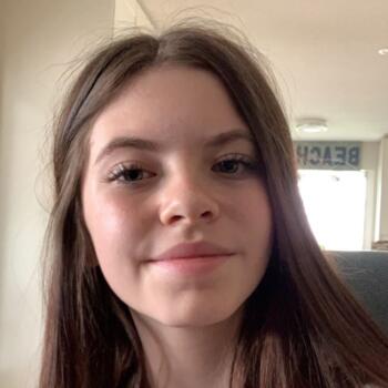 Baby-sitter in Sherwood Park: Mackinley