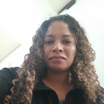 Babysitter in São Vicente: Alessa