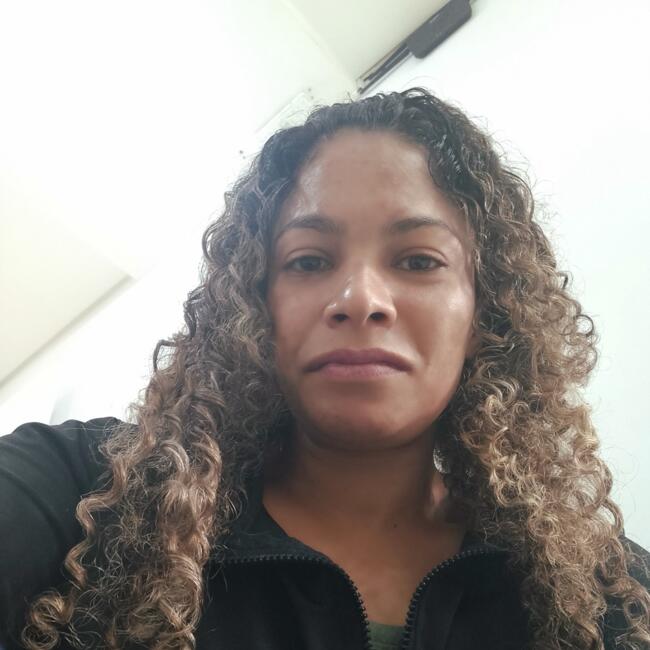 Babysitter in São Vicente: Alessa